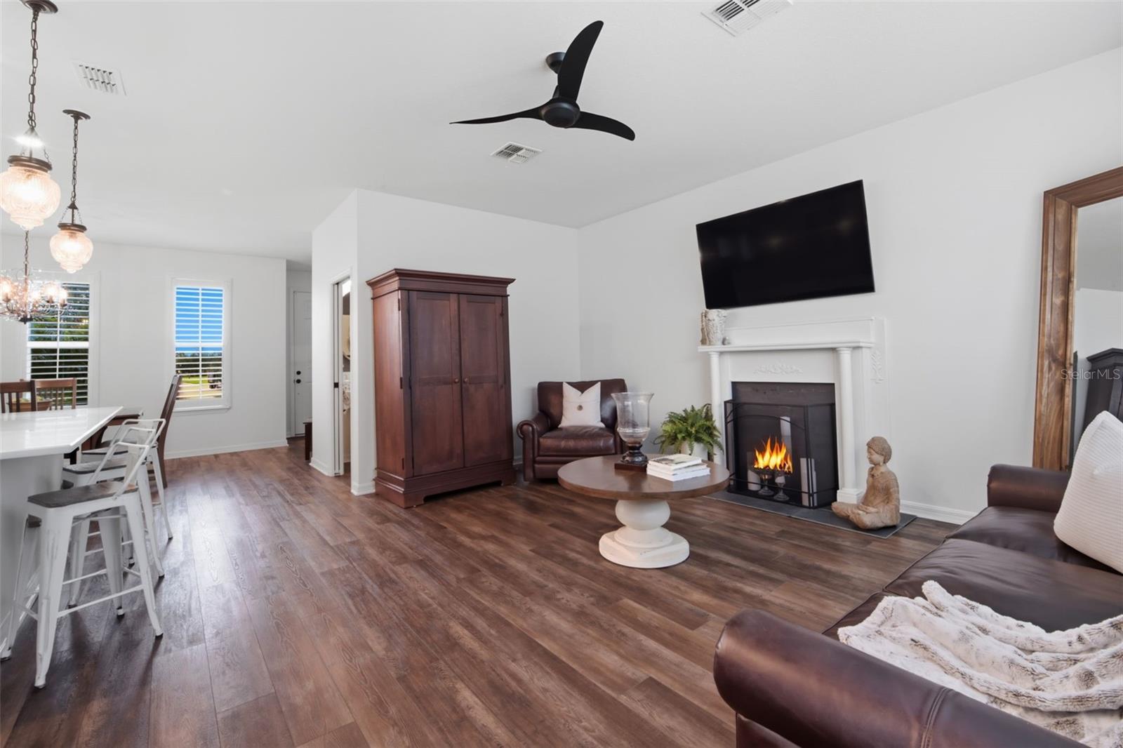 AVALON PARK WEST PRCL E PH 1 - Residential
