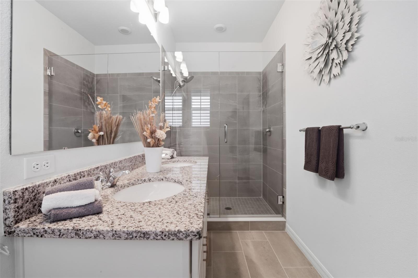 AVALON PARK WEST PRCL E PH 1 - Residential