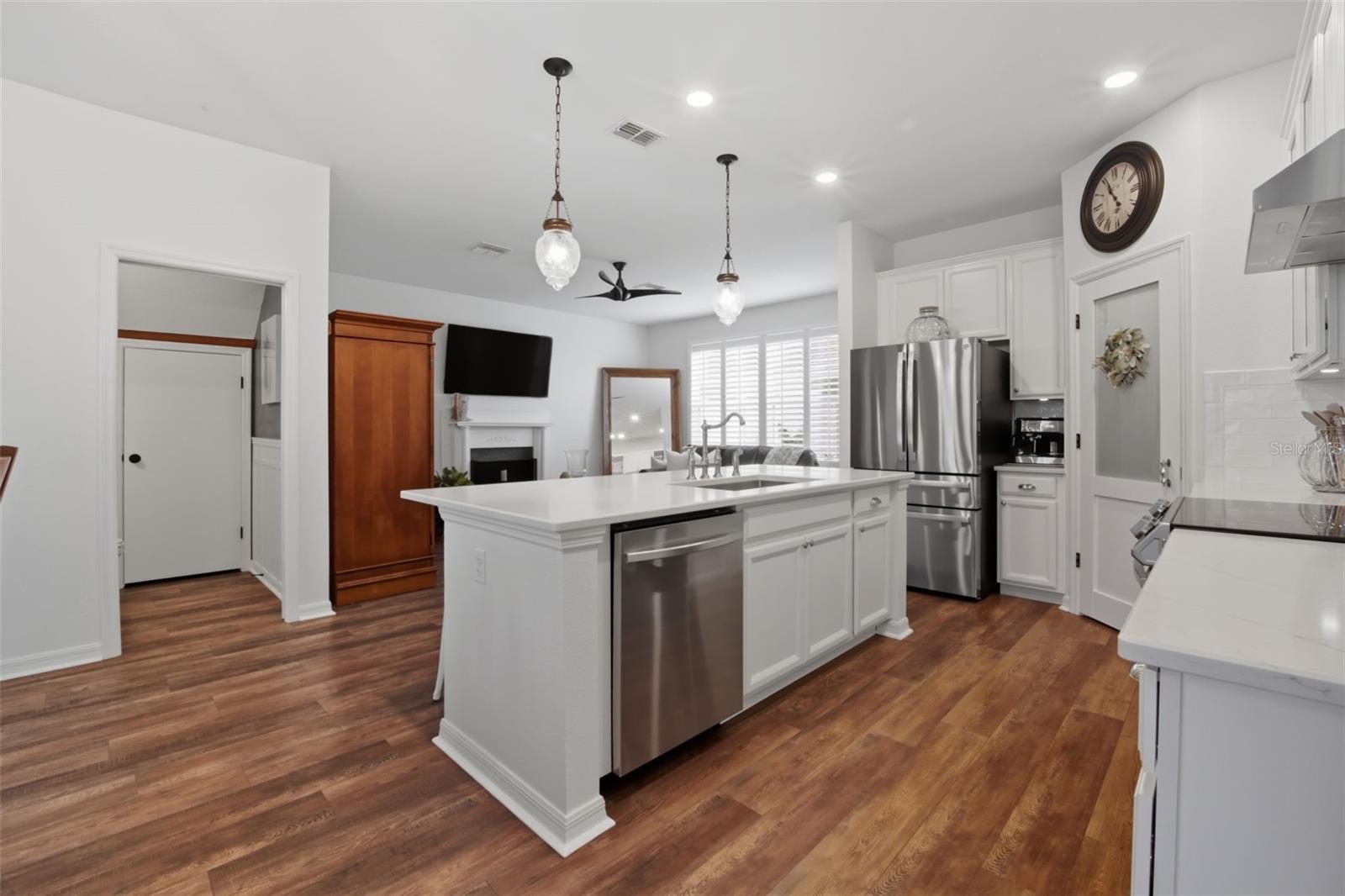 AVALON PARK WEST PRCL E PH 1 - Residential