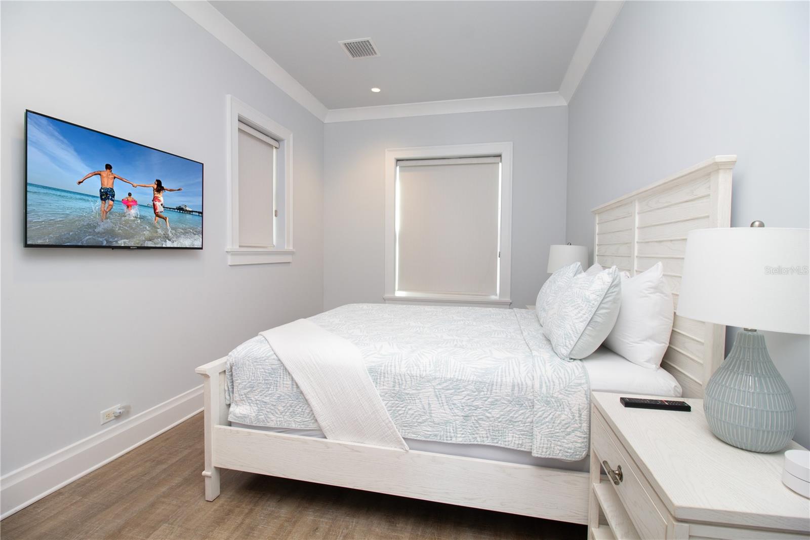 BRIGHTWATER BLUE TWNHMS - Residential