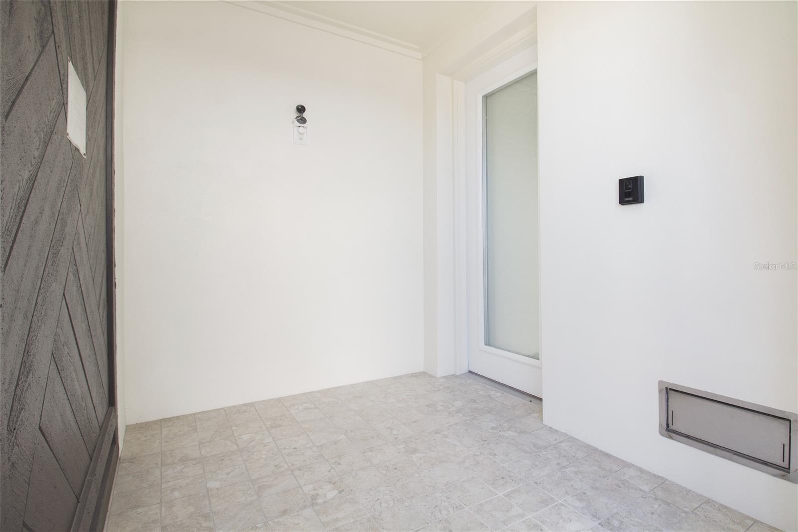 BRIGHTWATER BLUE TWNHMS - Residential