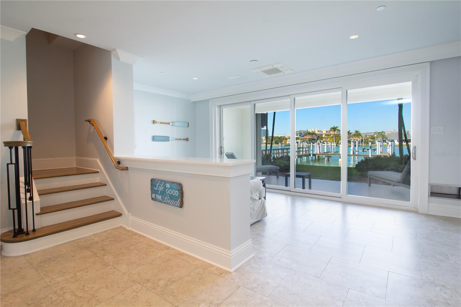 BRIGHTWATER BLUE TWNHMS - Residential