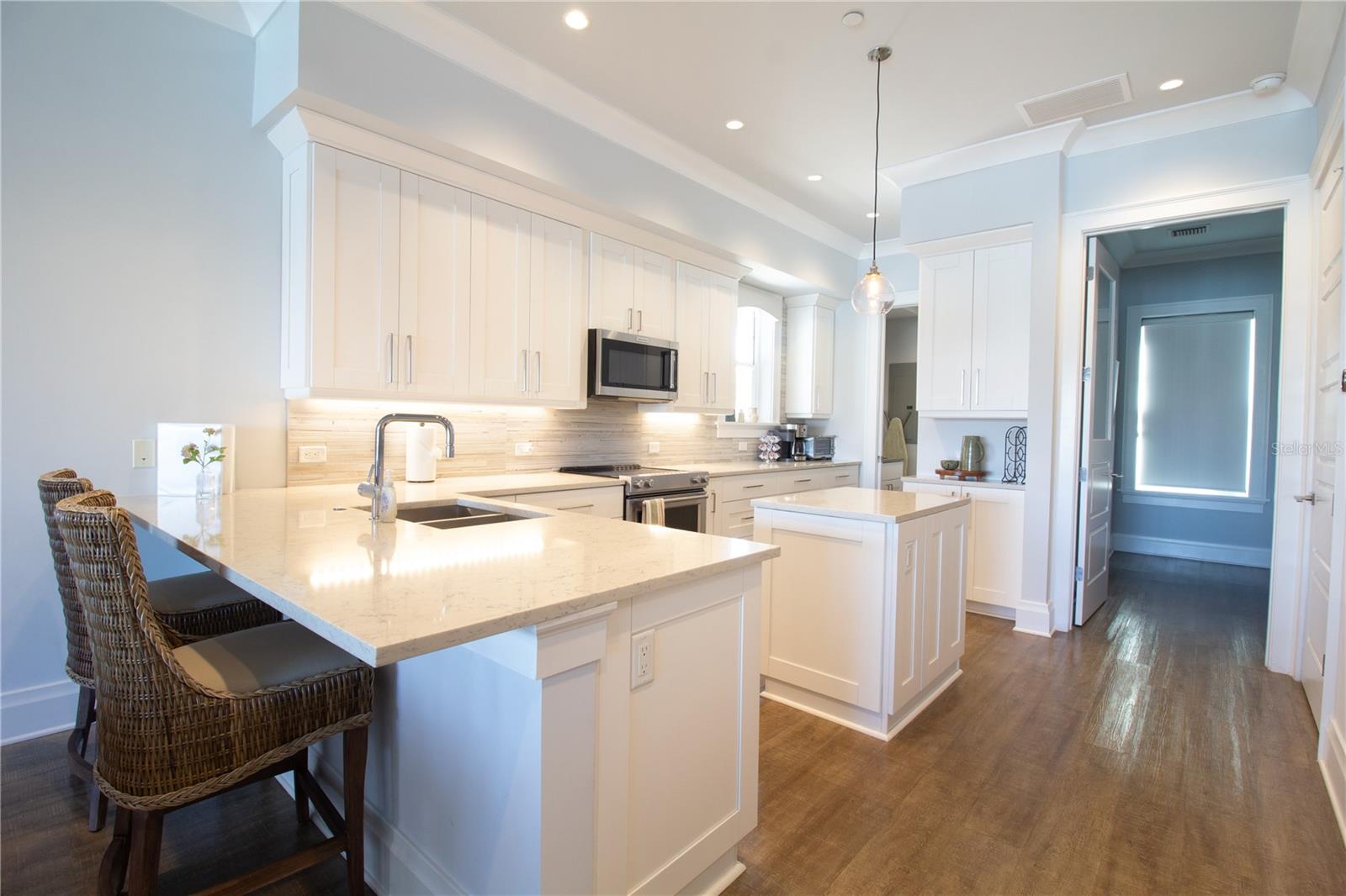 BRIGHTWATER BLUE TWNHMS - Residential