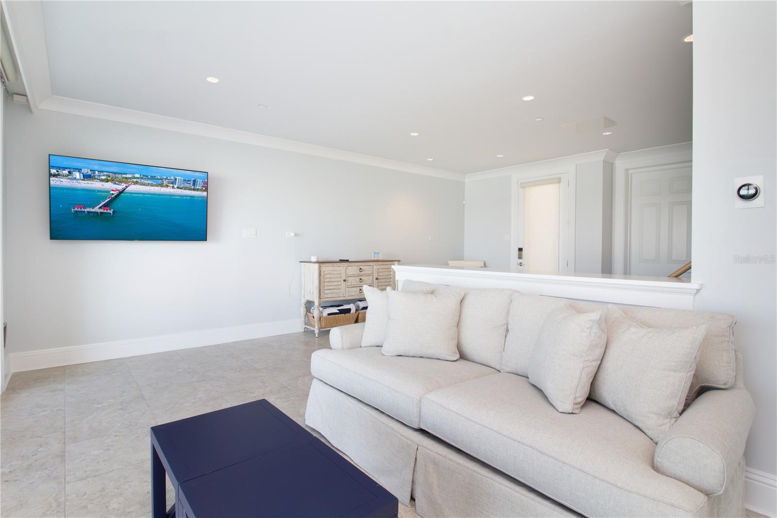 BRIGHTWATER BLUE TWNHMS - Residential