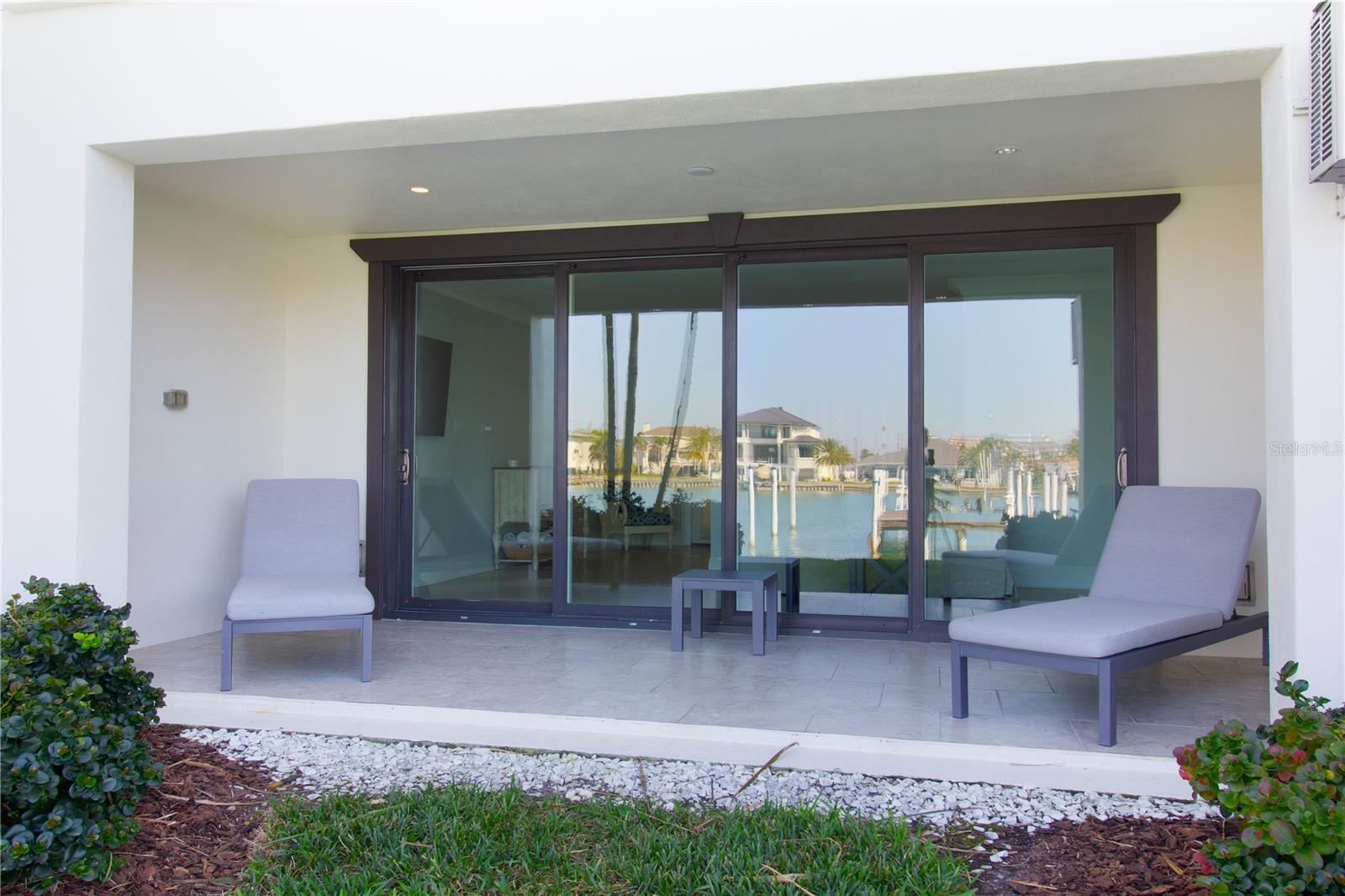 BRIGHTWATER BLUE TWNHMS - Residential