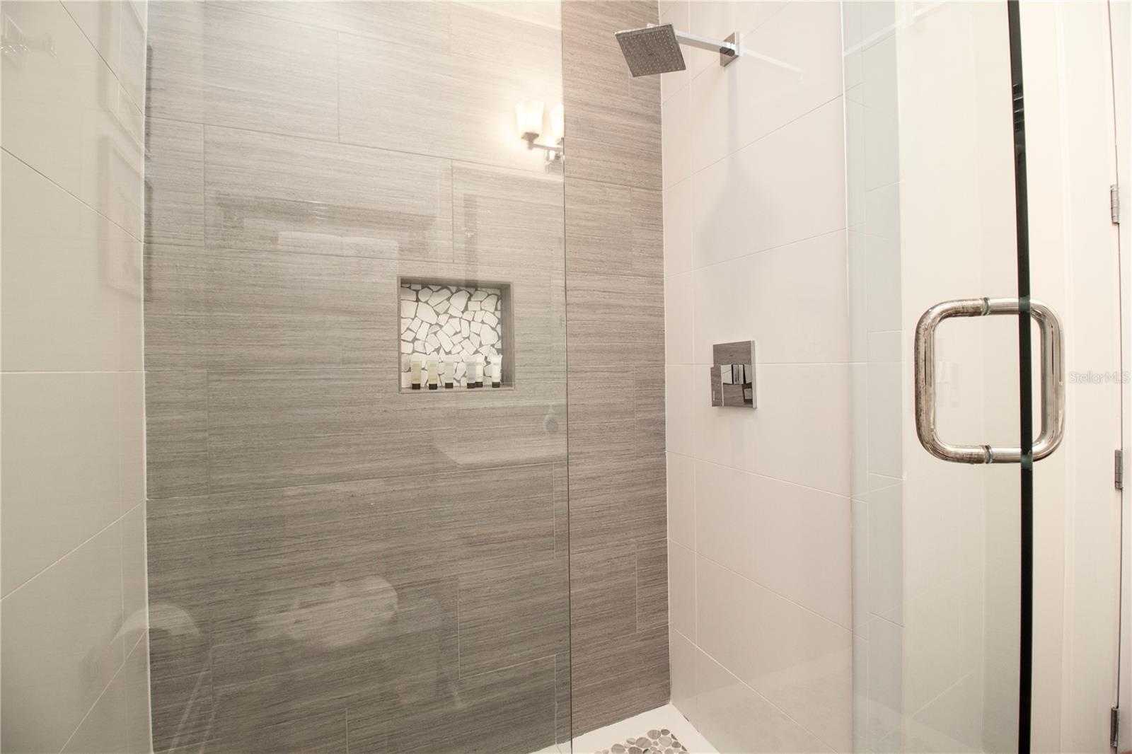 BRIGHTWATER BLUE TWNHMS - Residential