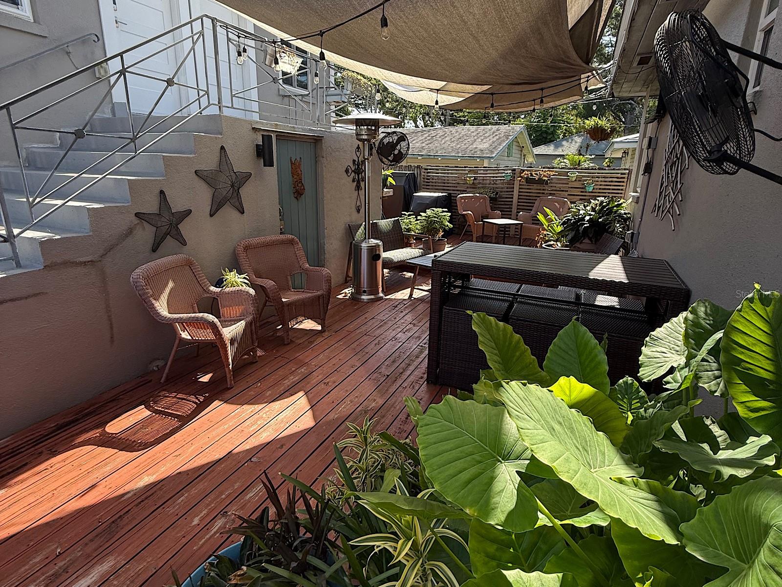 ROUSLYNN - Residential Lease