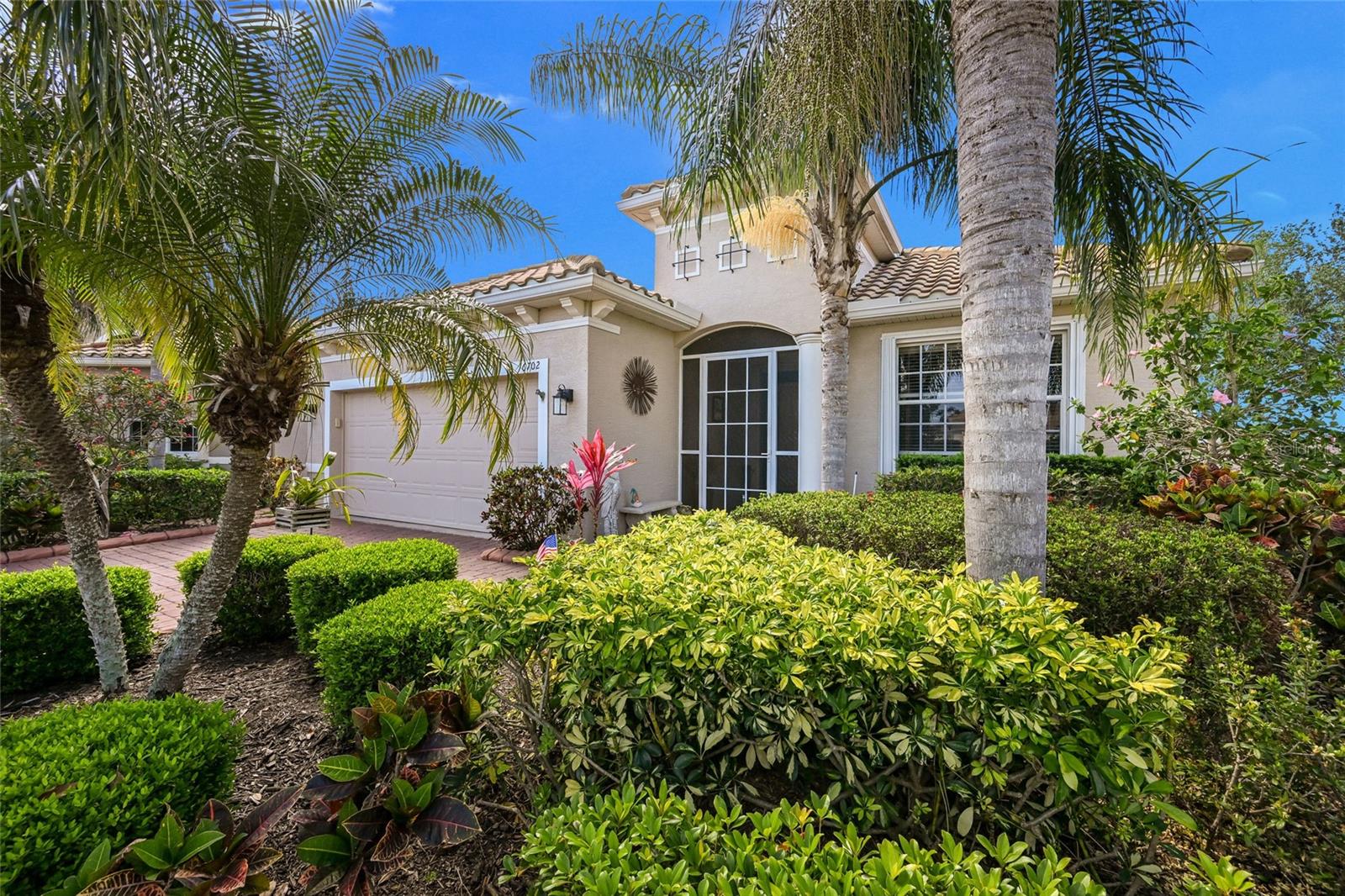 CASCADES AT SARASOTA - Residential