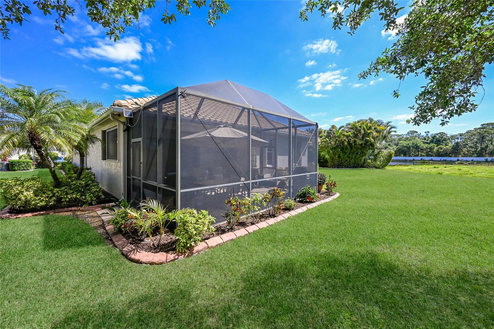 CASCADES AT SARASOTA - Residential