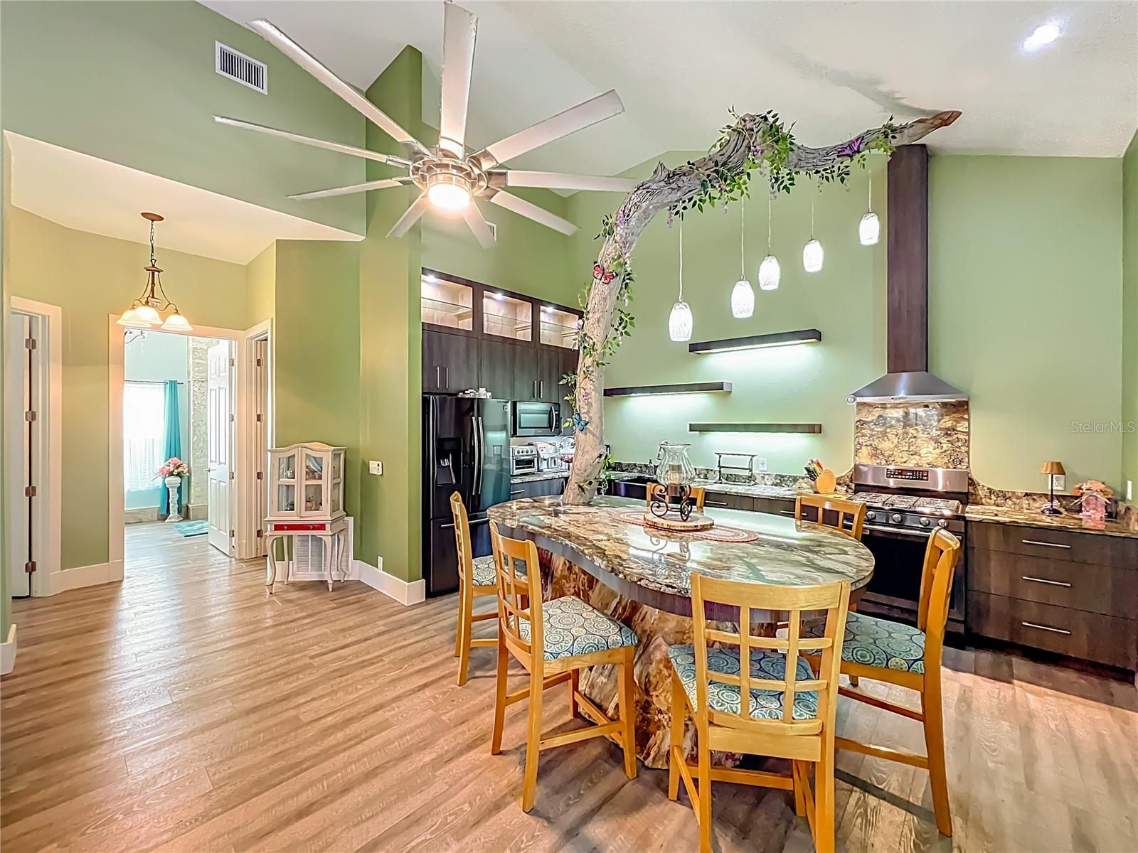 MULLET LAKE RETREAT 5 ACRE DEV - Residential