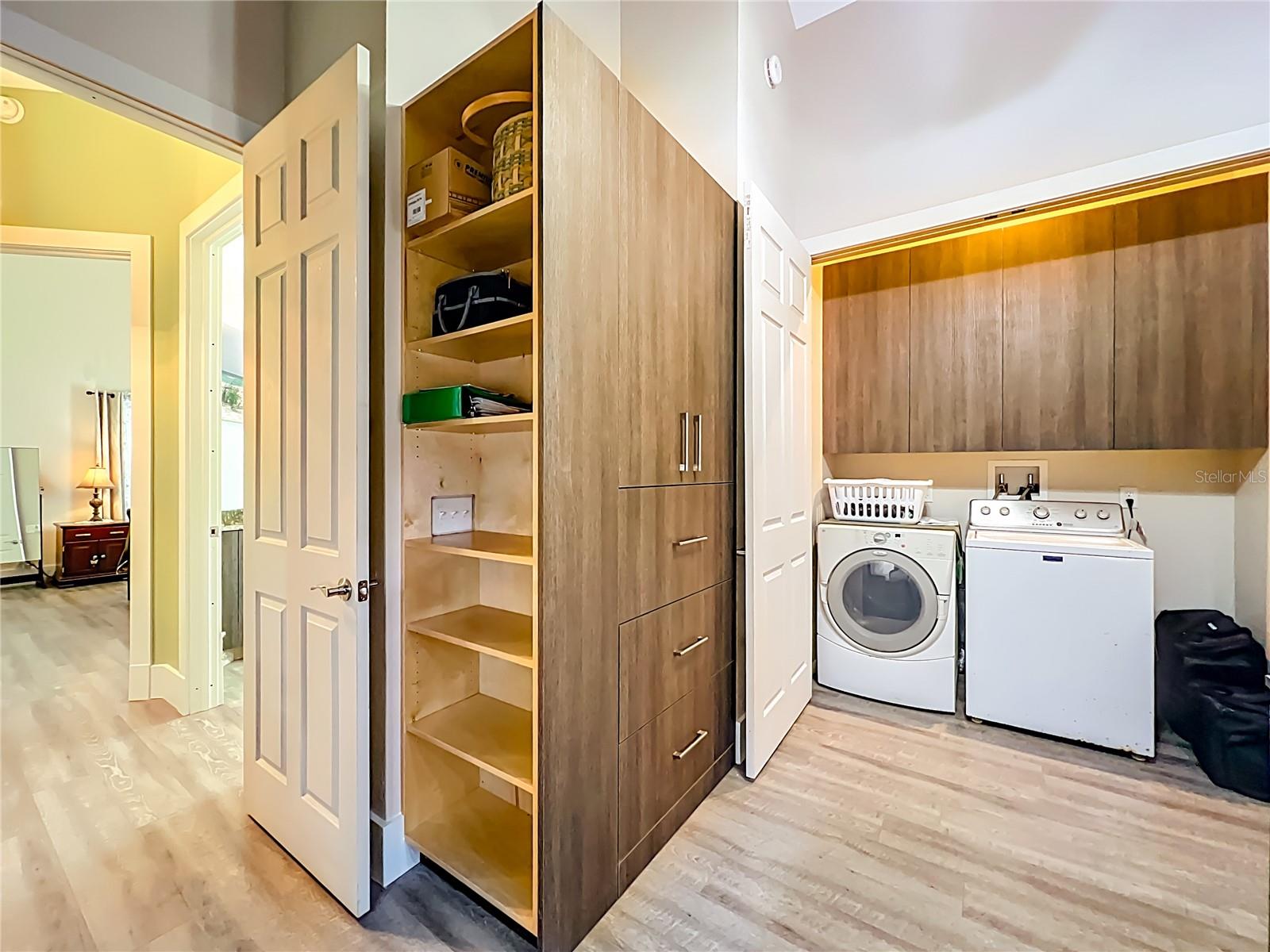 MULLET LAKE RETREAT 5 ACRE DEV - Residential