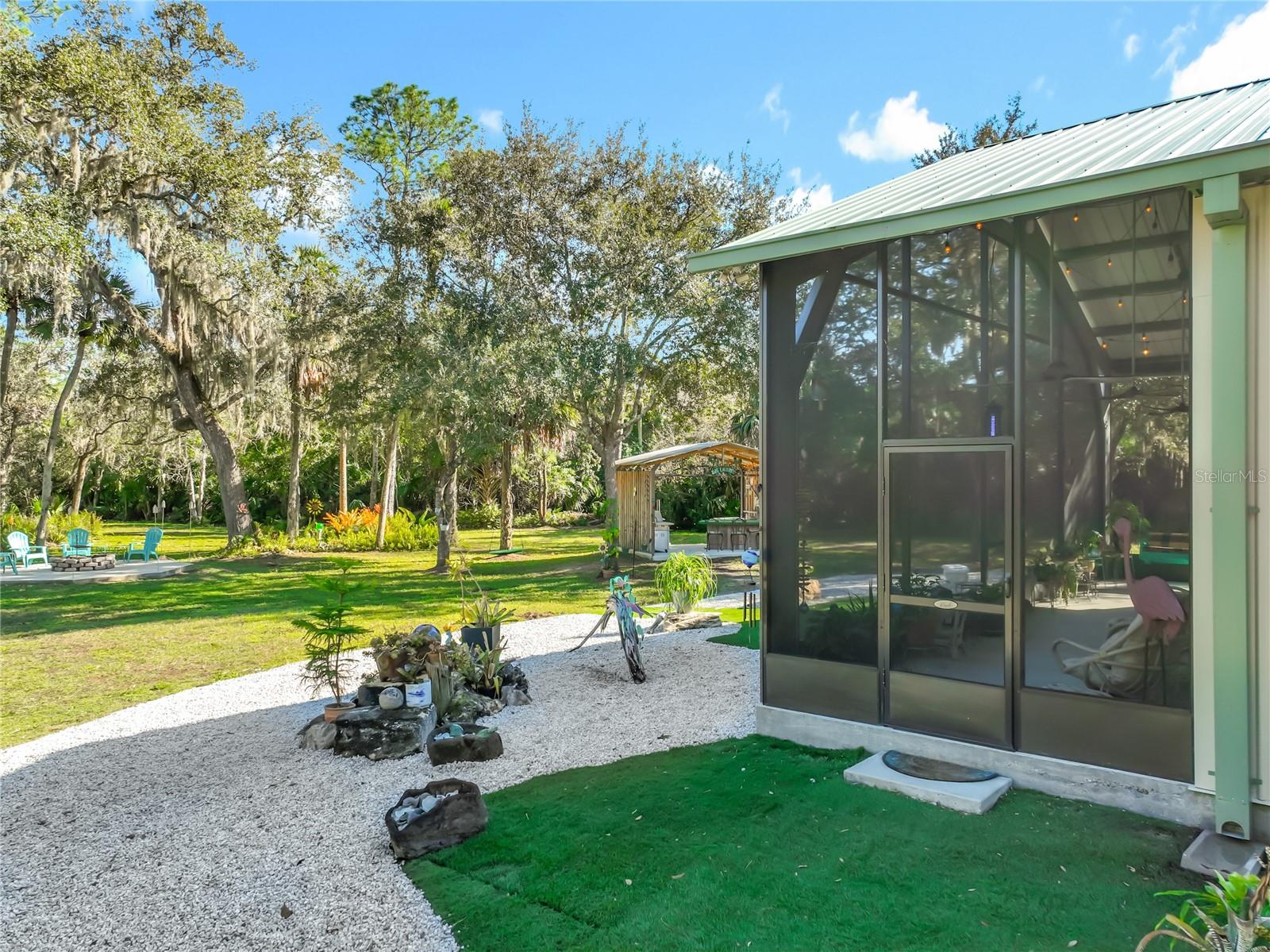 MULLET LAKE RETREAT 5 ACRE DEV - Residential