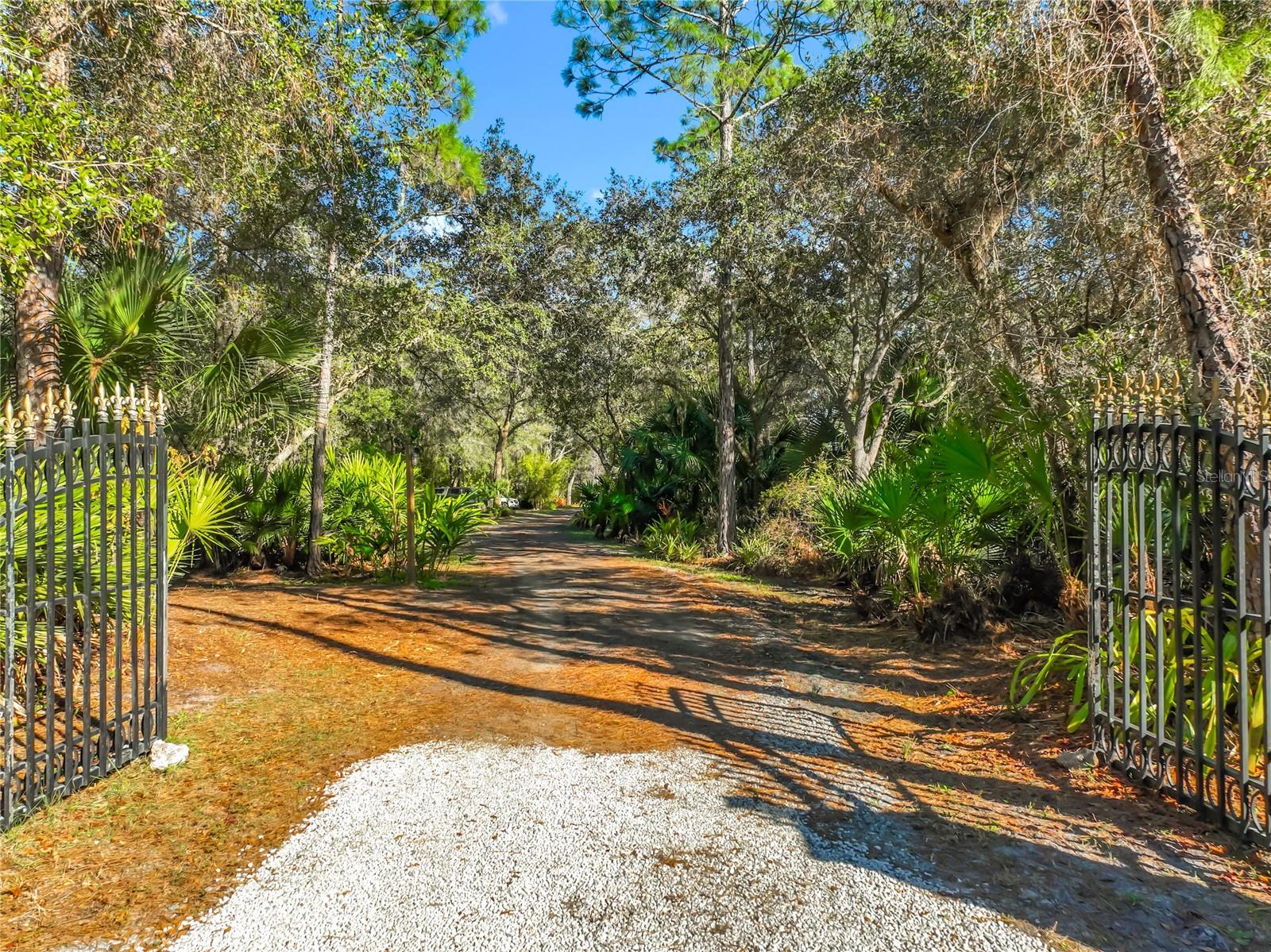 MULLET LAKE RETREAT 5 ACRE DEV - Residential