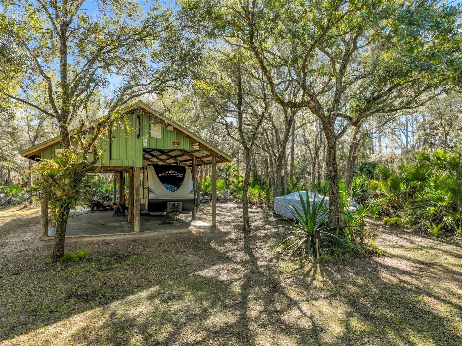 MULLET LAKE RETREAT 5 ACRE DEV - Residential