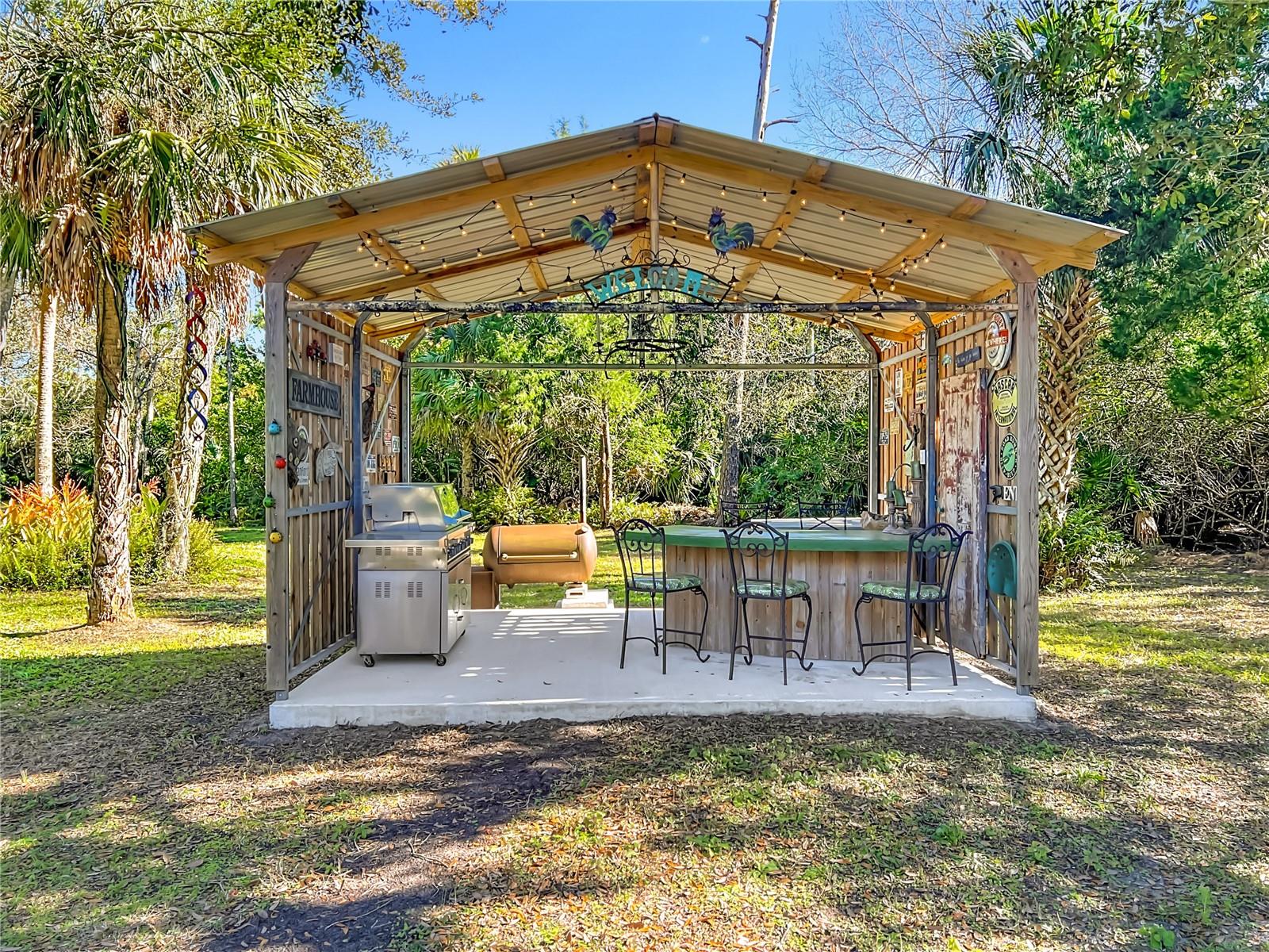 MULLET LAKE RETREAT 5 ACRE DEV - Residential