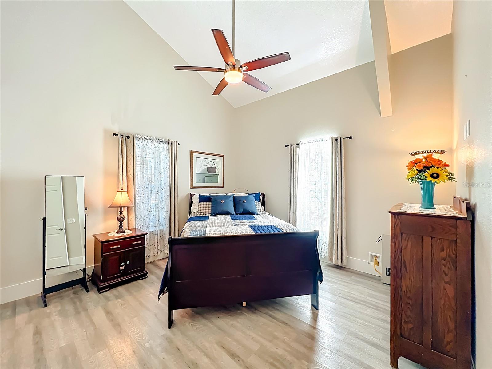 MULLET LAKE RETREAT 5 ACRE DEV - Residential