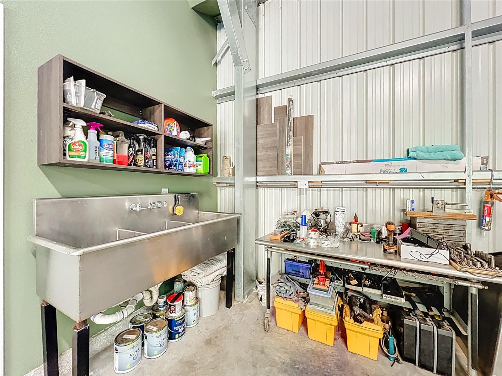 MULLET LAKE RETREAT 5 ACRE DEV - Residential