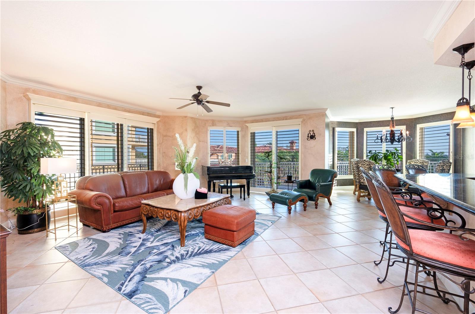555 5TH AVENUE NE 322