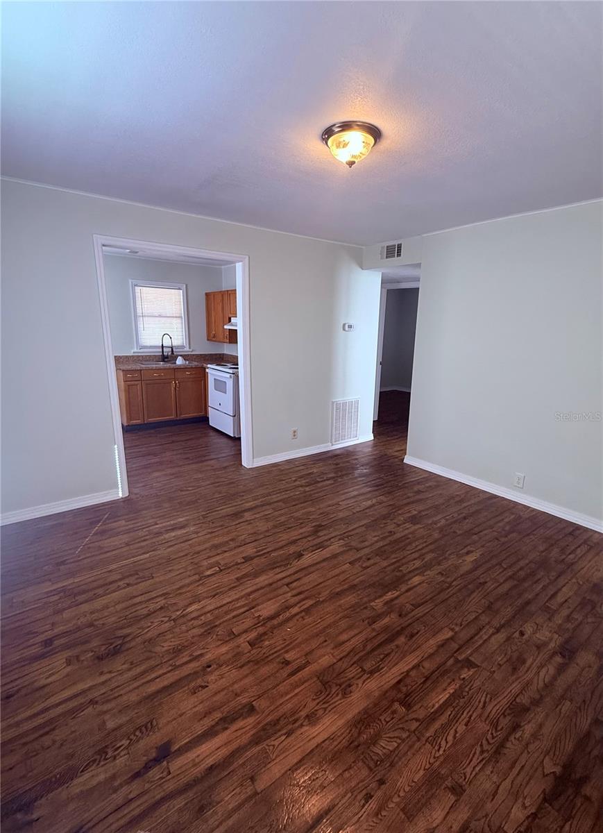 HOME TERRACE - Residential Income