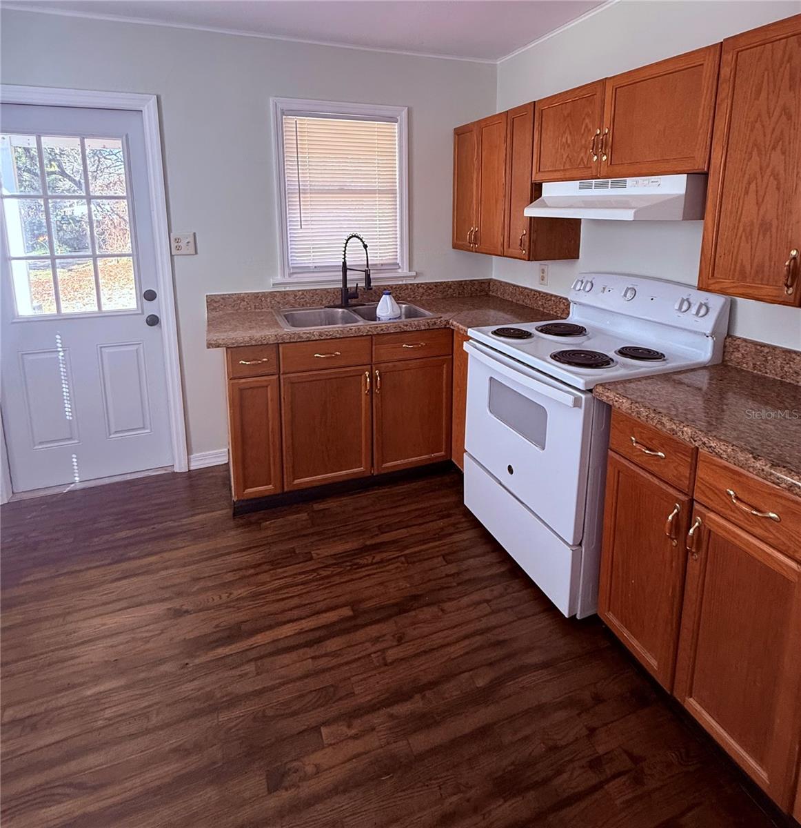 HOME TERRACE - Residential Income