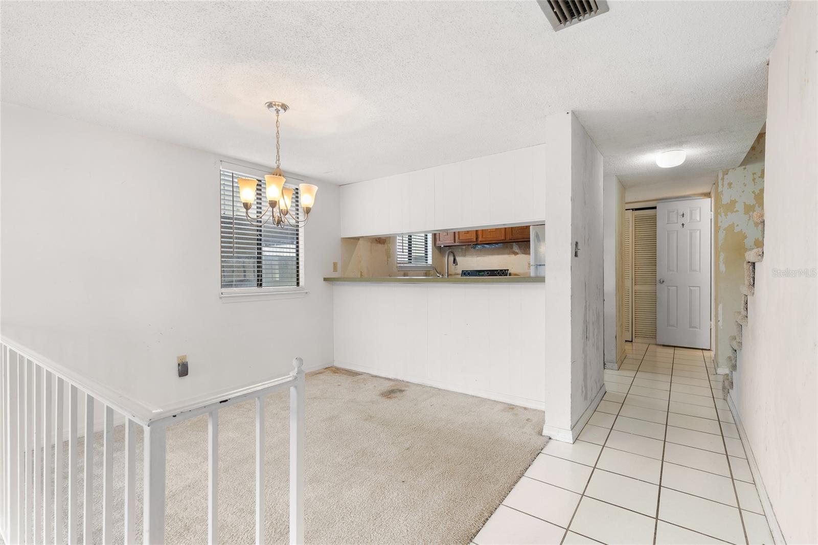 ERROL OAKS CONDO 01 - Residential