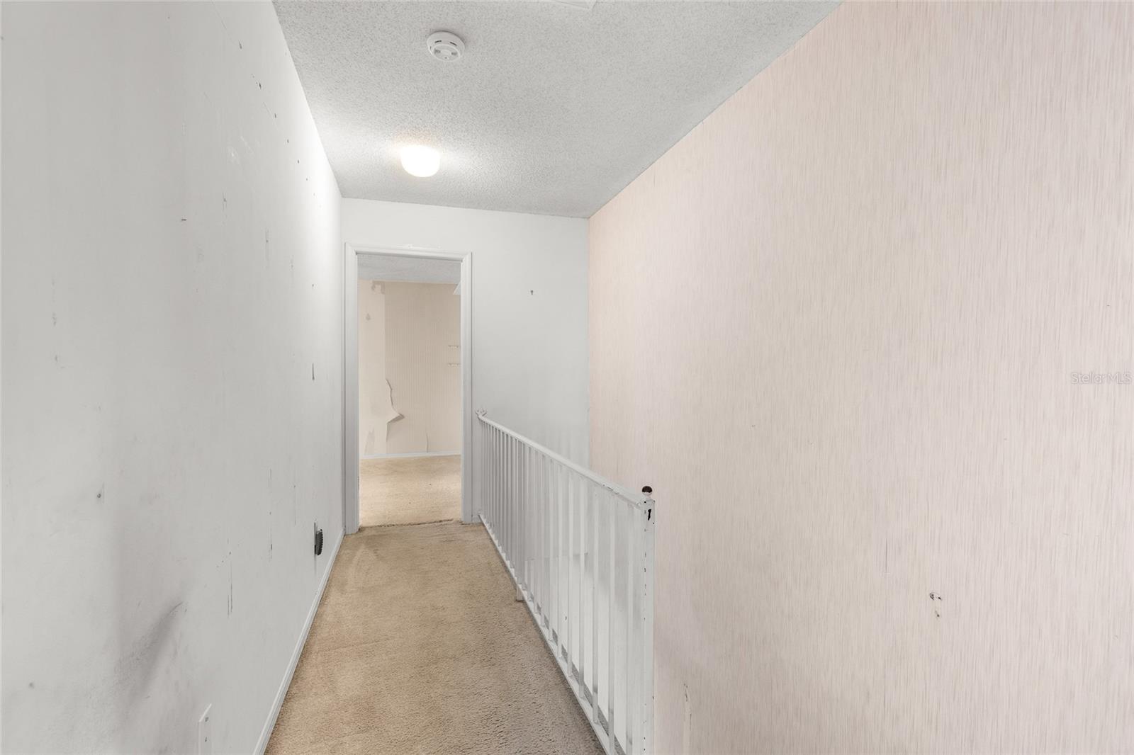 ERROL OAKS CONDO 01 - Residential