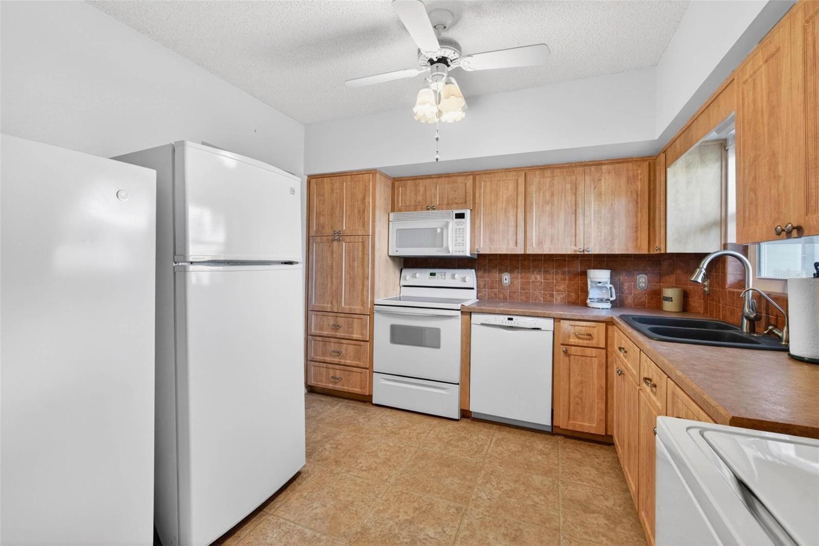 ON TOP OF THE WORLD - Residential