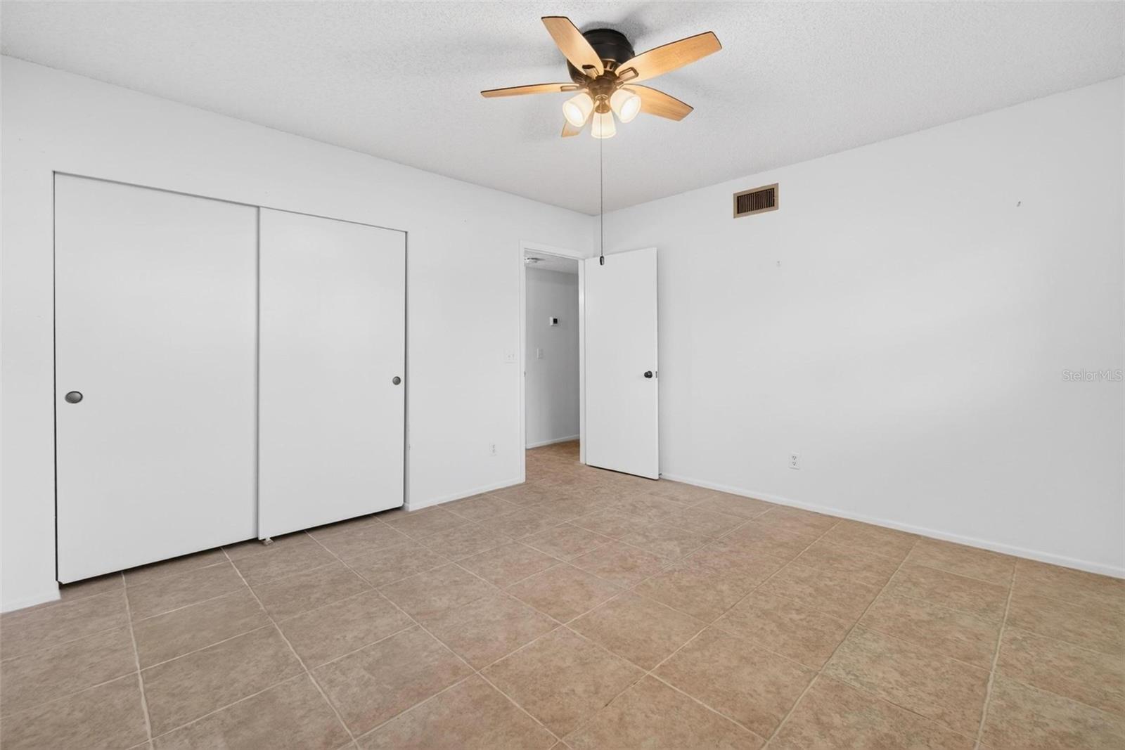 ON TOP OF THE WORLD - Residential