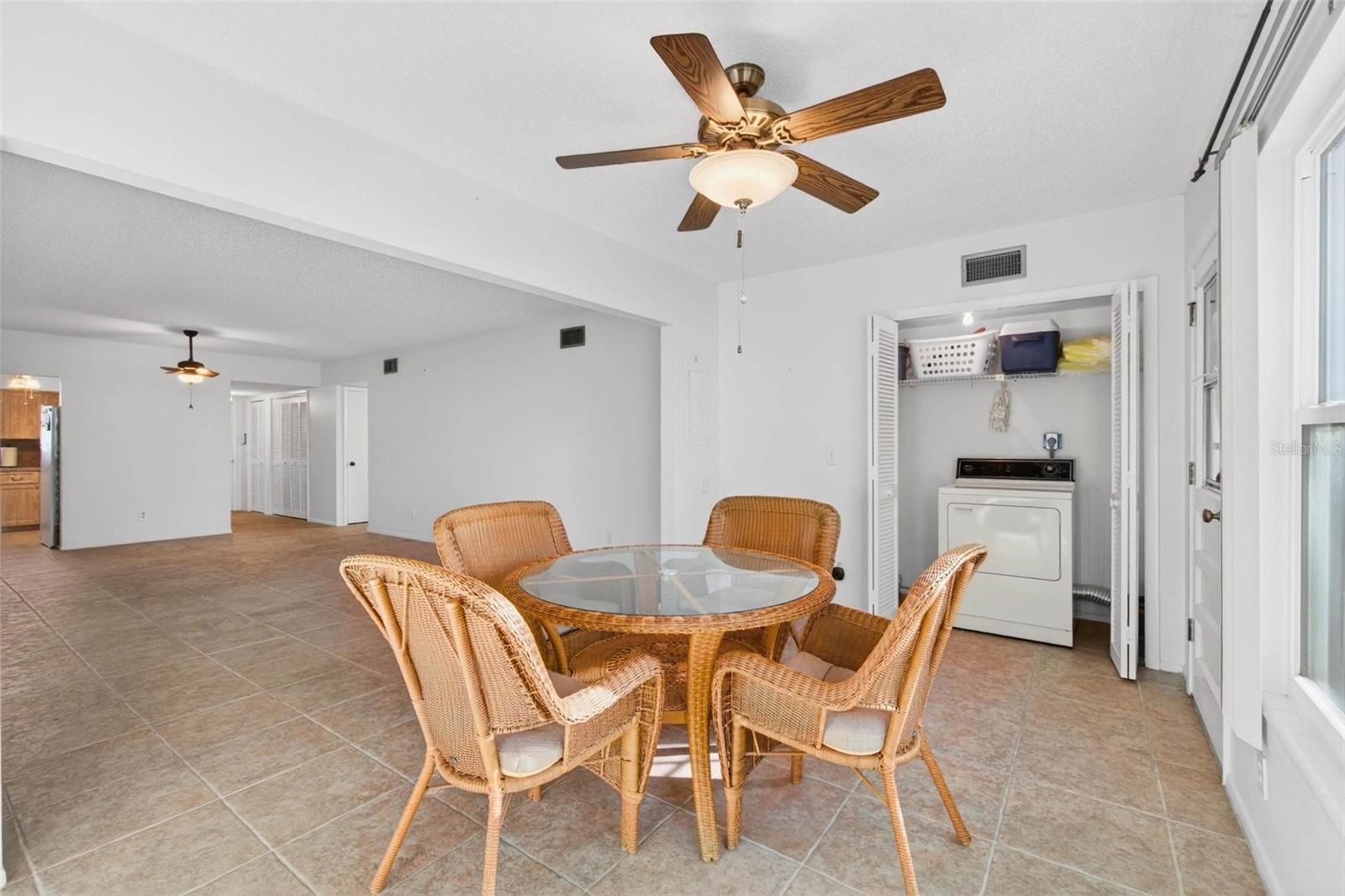 ON TOP OF THE WORLD - Residential