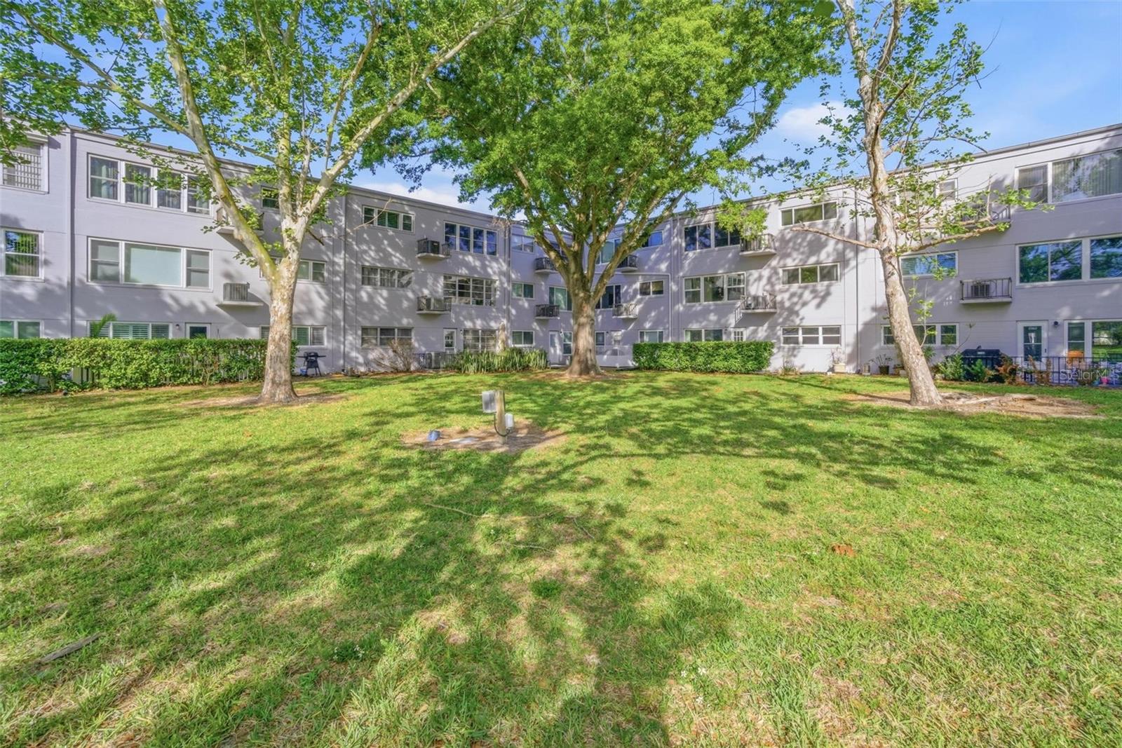 ON TOP OF THE WORLD - Residential