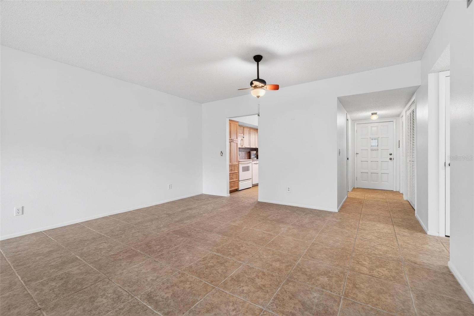 ON TOP OF THE WORLD - Residential