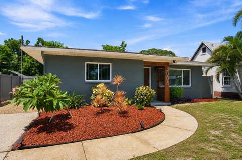 Photo of 3005 10th Avenue N, St Petersburg, FL 33713 (MLS # TB8538221)