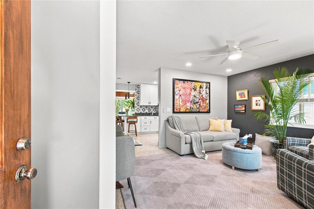 Photo of 3005 10th Avenue N, St Petersburg, FL 33713 (MLS # TB8538221)