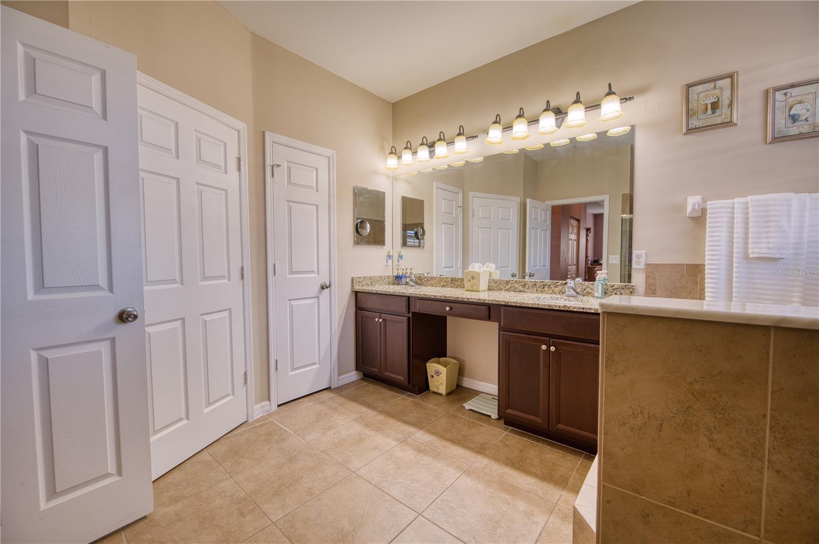 VENTURA VILLAGE - Residential