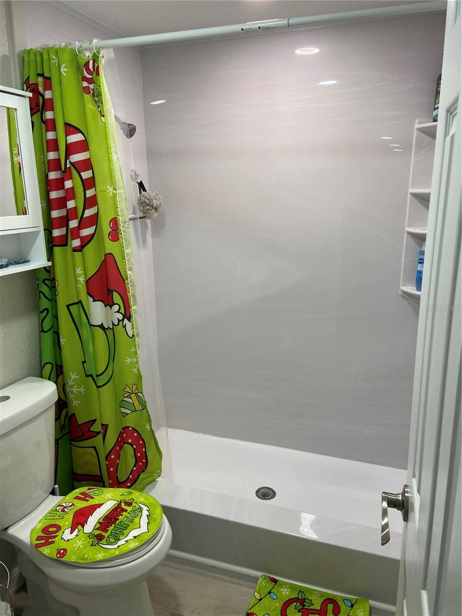 RICHEY COVE - Residential