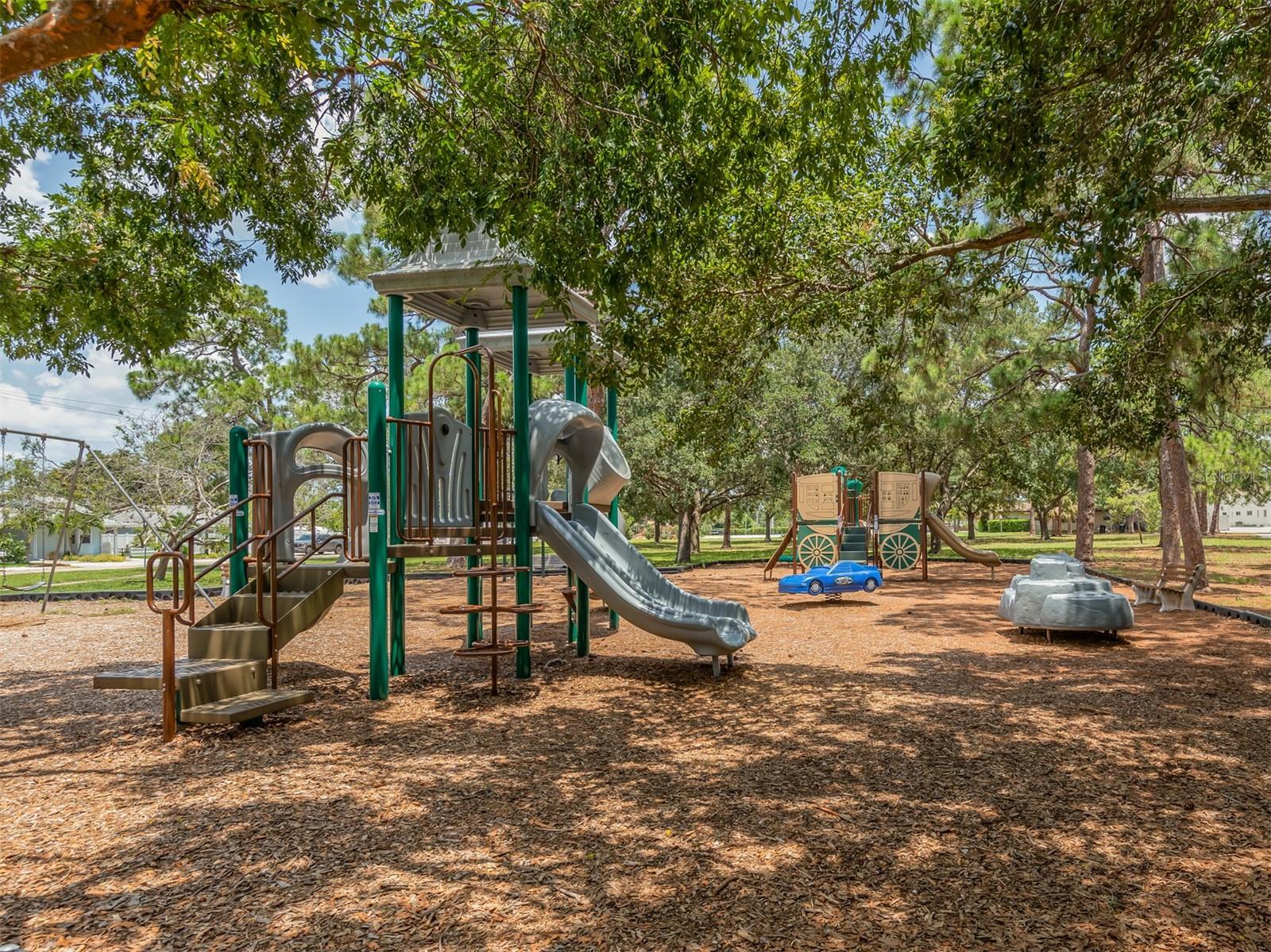 PARKVIEW MANOR - Residential