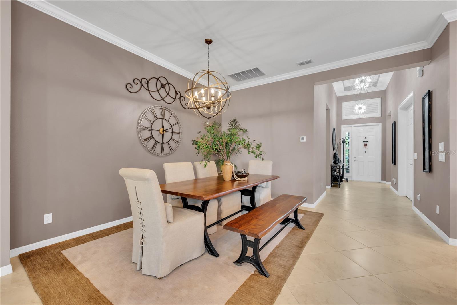 VALENCIA LAKES - Residential