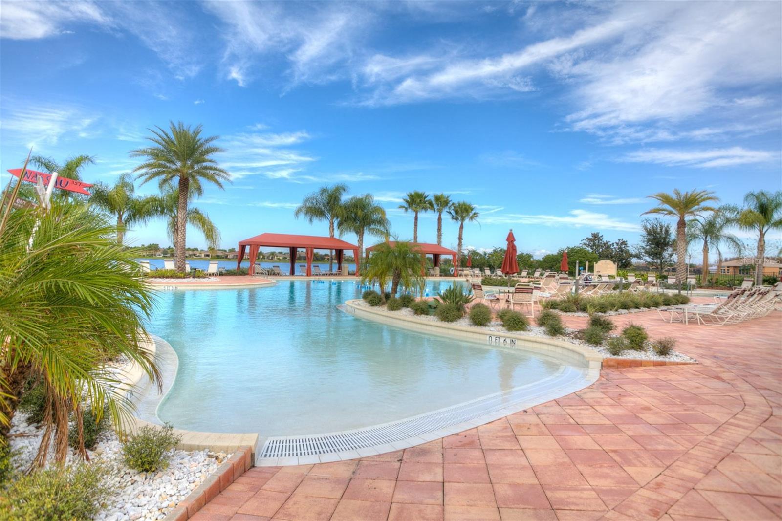 VALENCIA LAKES - Residential