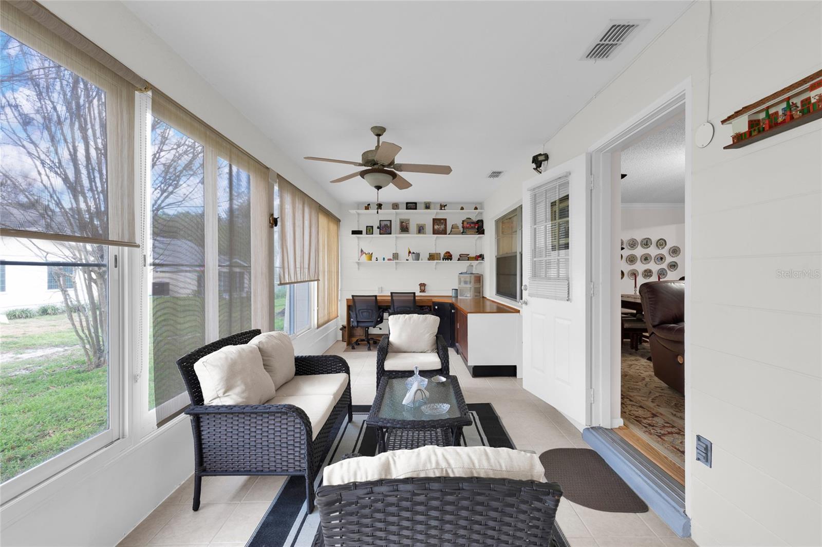 CIRCLE SQUARE WOODS Y - Residential