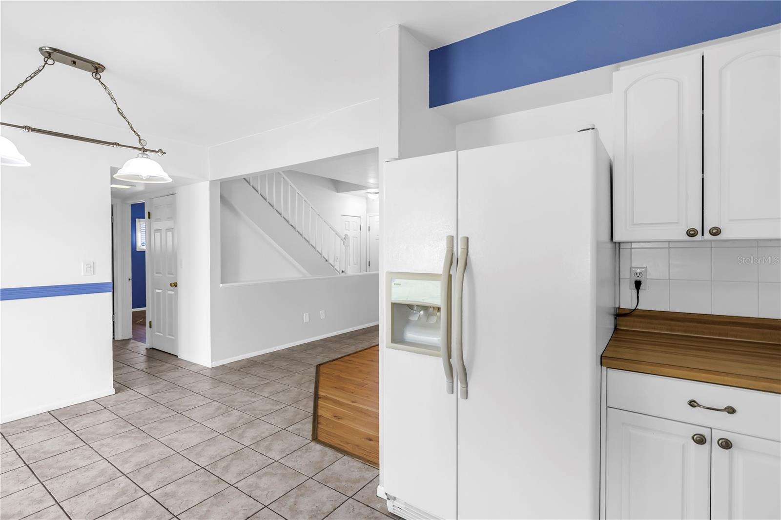 FAIRVIEW ESTATES - Residential Lease