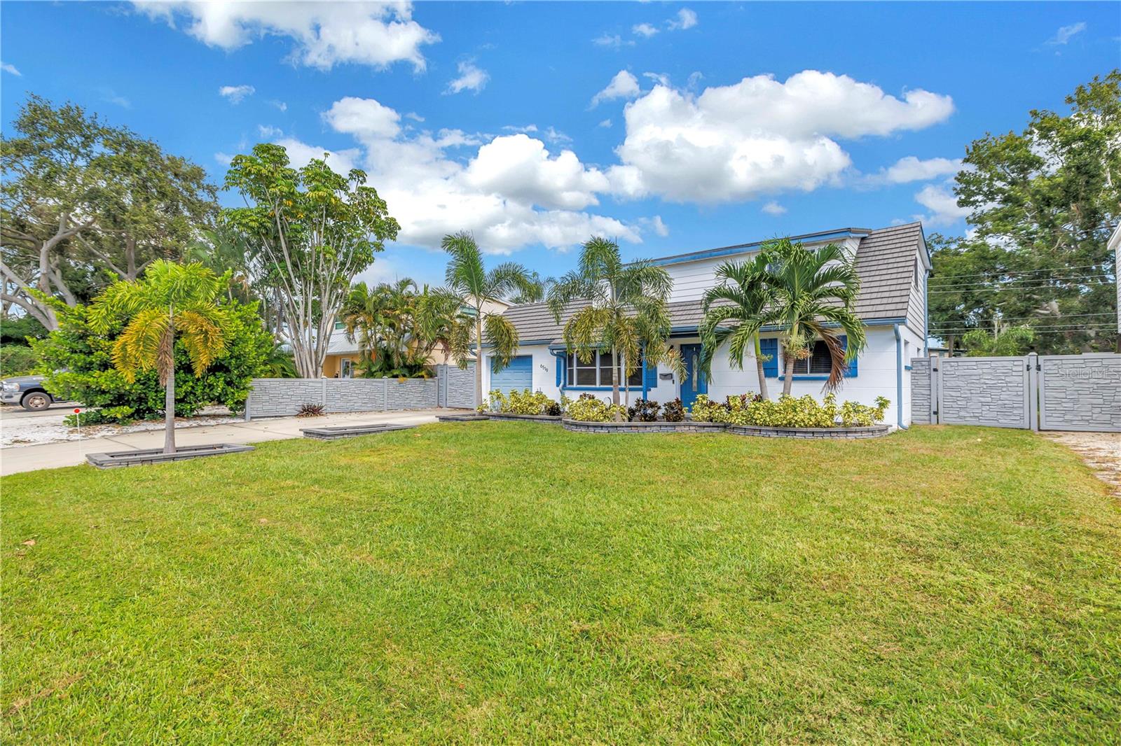 FAIRVIEW ESTATES - Residential Lease