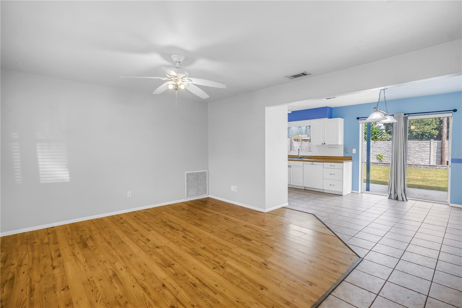 FAIRVIEW ESTATES - Residential Lease