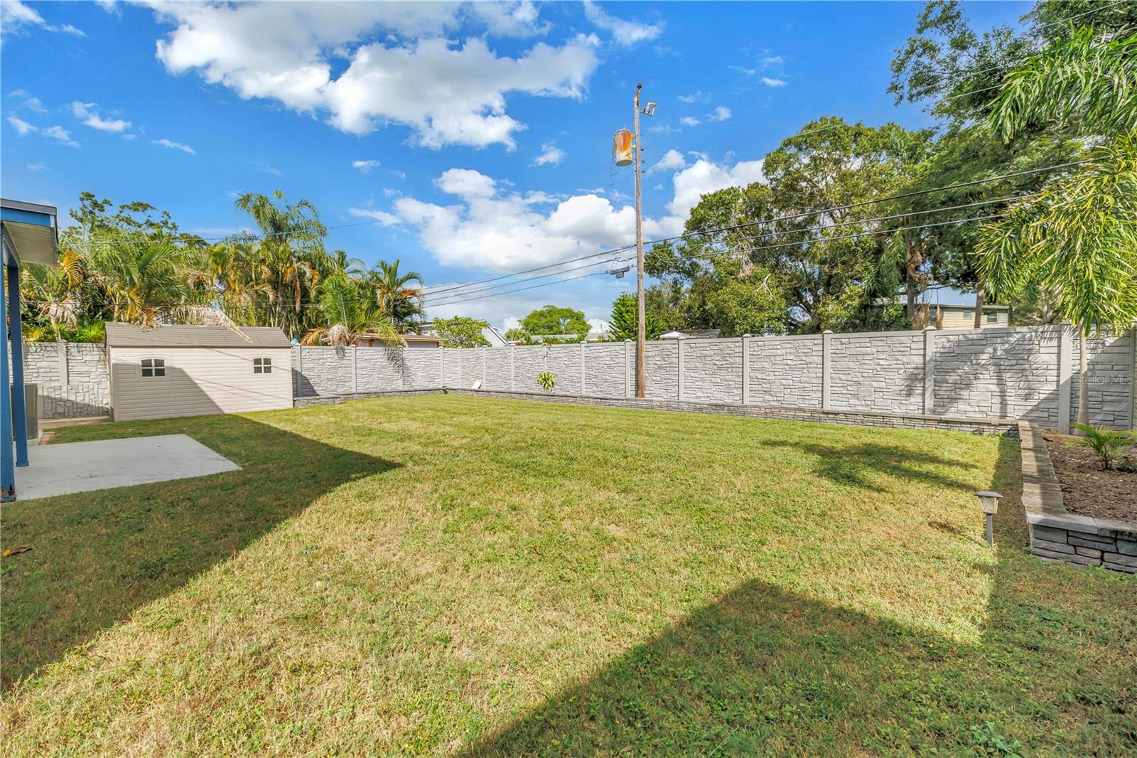 FAIRVIEW ESTATES - Residential Lease