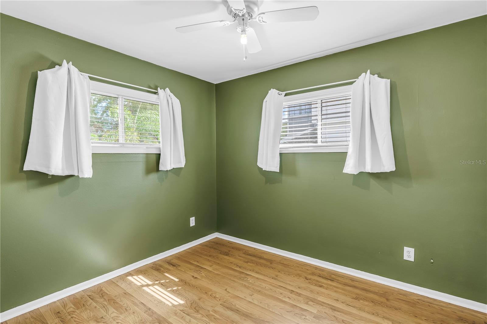 FAIRVIEW ESTATES - Residential Lease