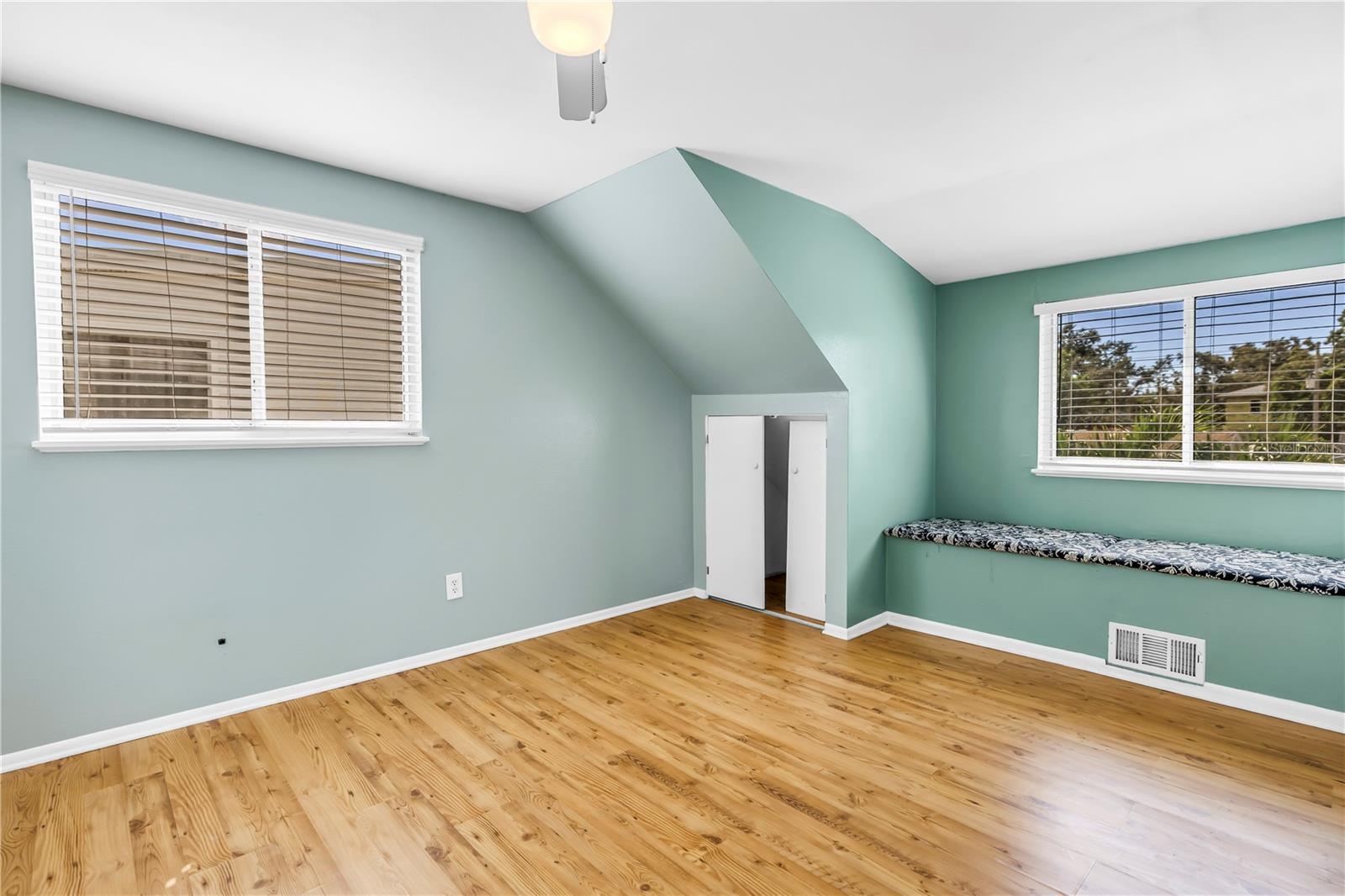 FAIRVIEW ESTATES - Residential Lease