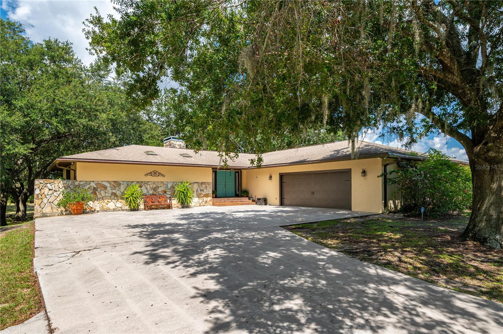 1942 OLD GROVE TRL