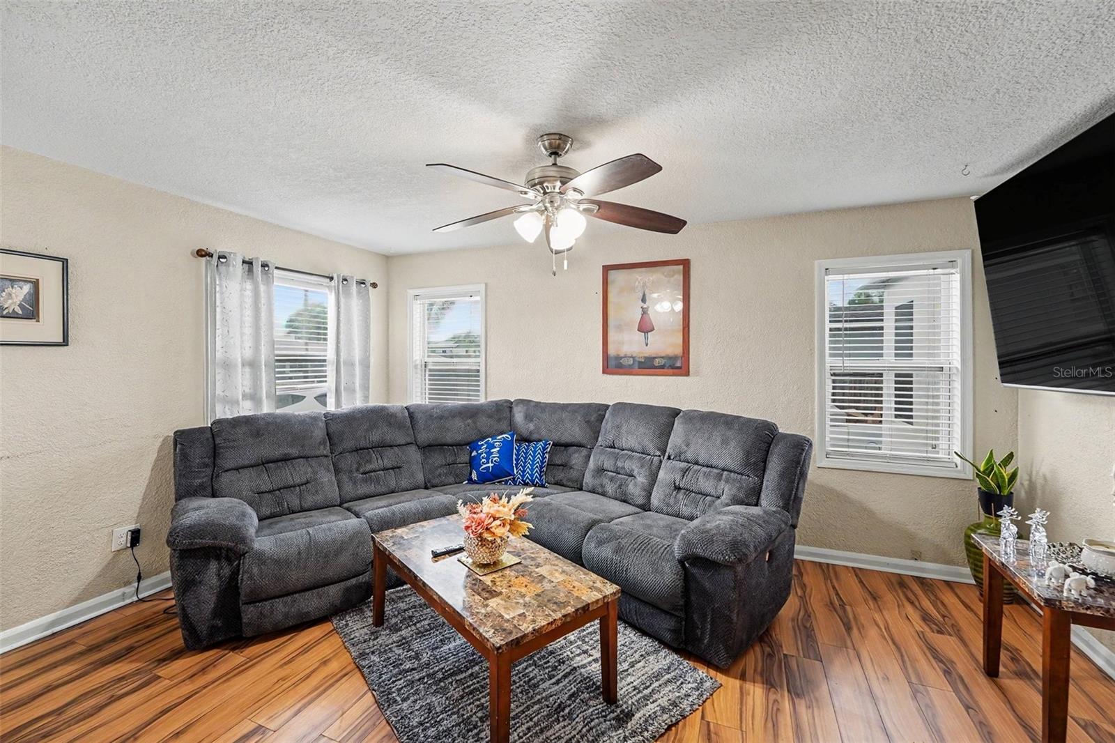 BREEZE HILL - Residential