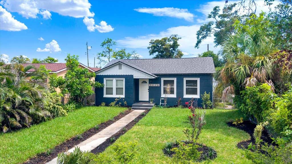 Photo of 4828 6th Avenue S, St Petersburg, FL 33711 (MLS # TB8538076)