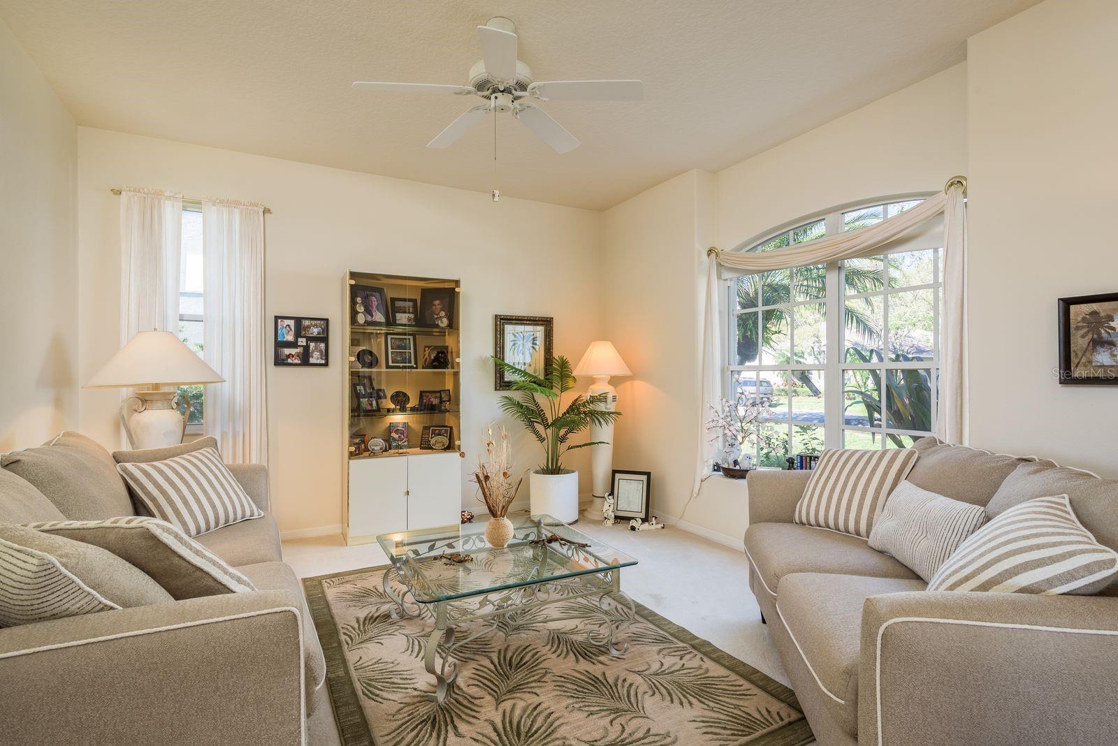 412 PINEWOOD DRIVE