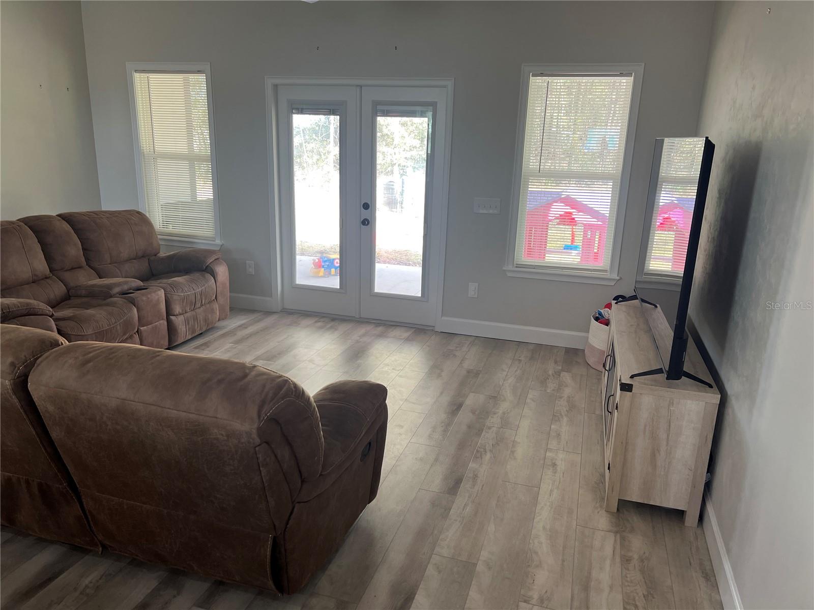 SUN-N-FUN - Residential